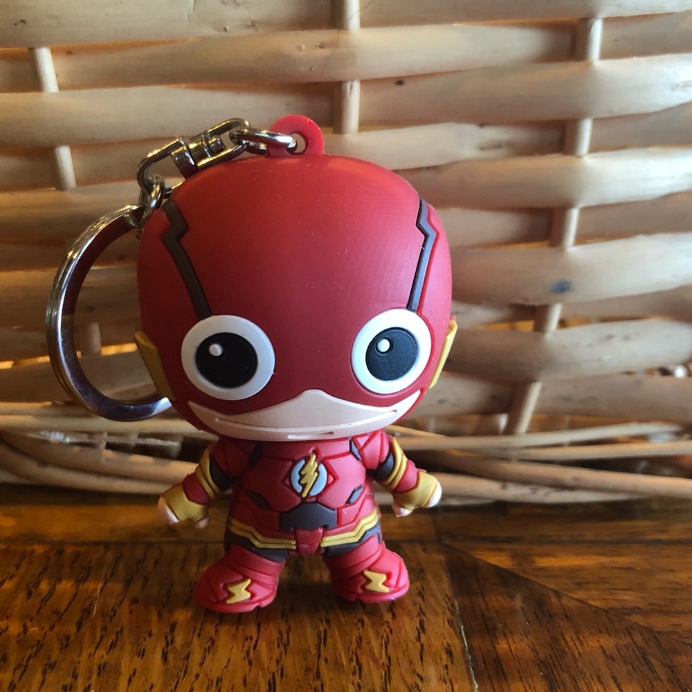 B2G1 DC COMICS THE FLASH 3D FIGURAL KEYCHAIN